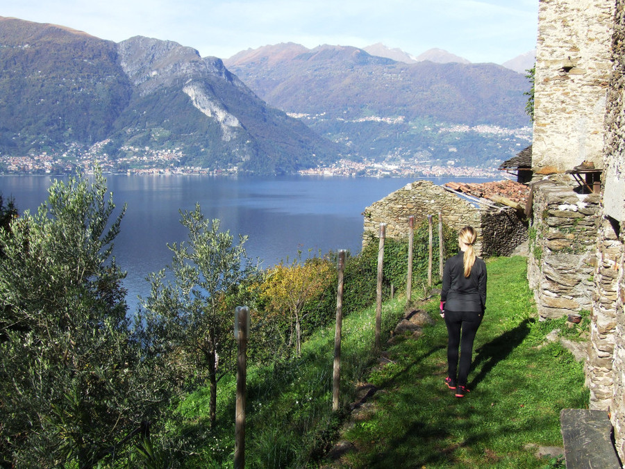Il Sentiero del Viandante tra verde e blu sul Lago di Como