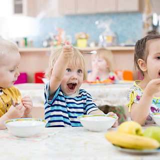 Aggiungi un posto a tavola che c'è un bambino in più