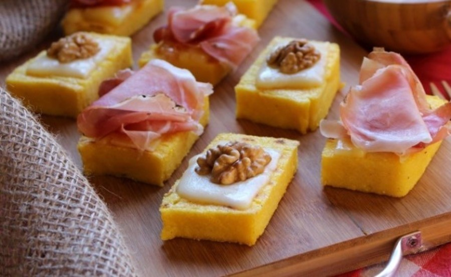 &quot;Pizzette&quot; di polenta