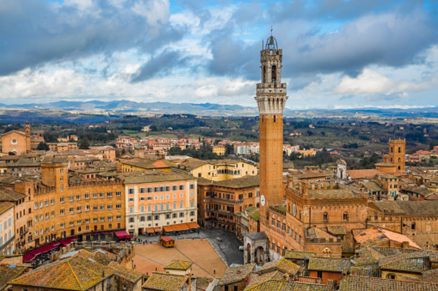 Il fascino di Siena dove il Panforte unisce Occidente e Oriente