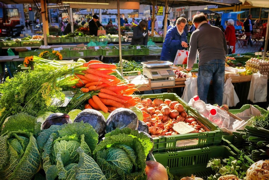 Il Mercato tra Tradizione e Innovazione