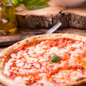 National Pizza Day, festeggia insieme a noi con i migliori prodotti gastronomici italiani!